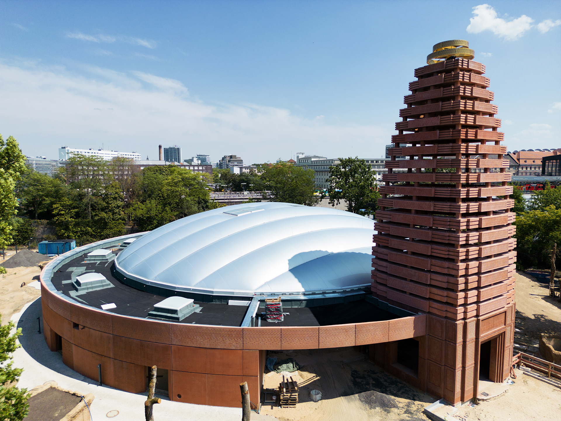 glass-bau_leistungen-hochbau_sonderbauten_optim glass-bau_ausbildung-bauzeichner_einblick_gross