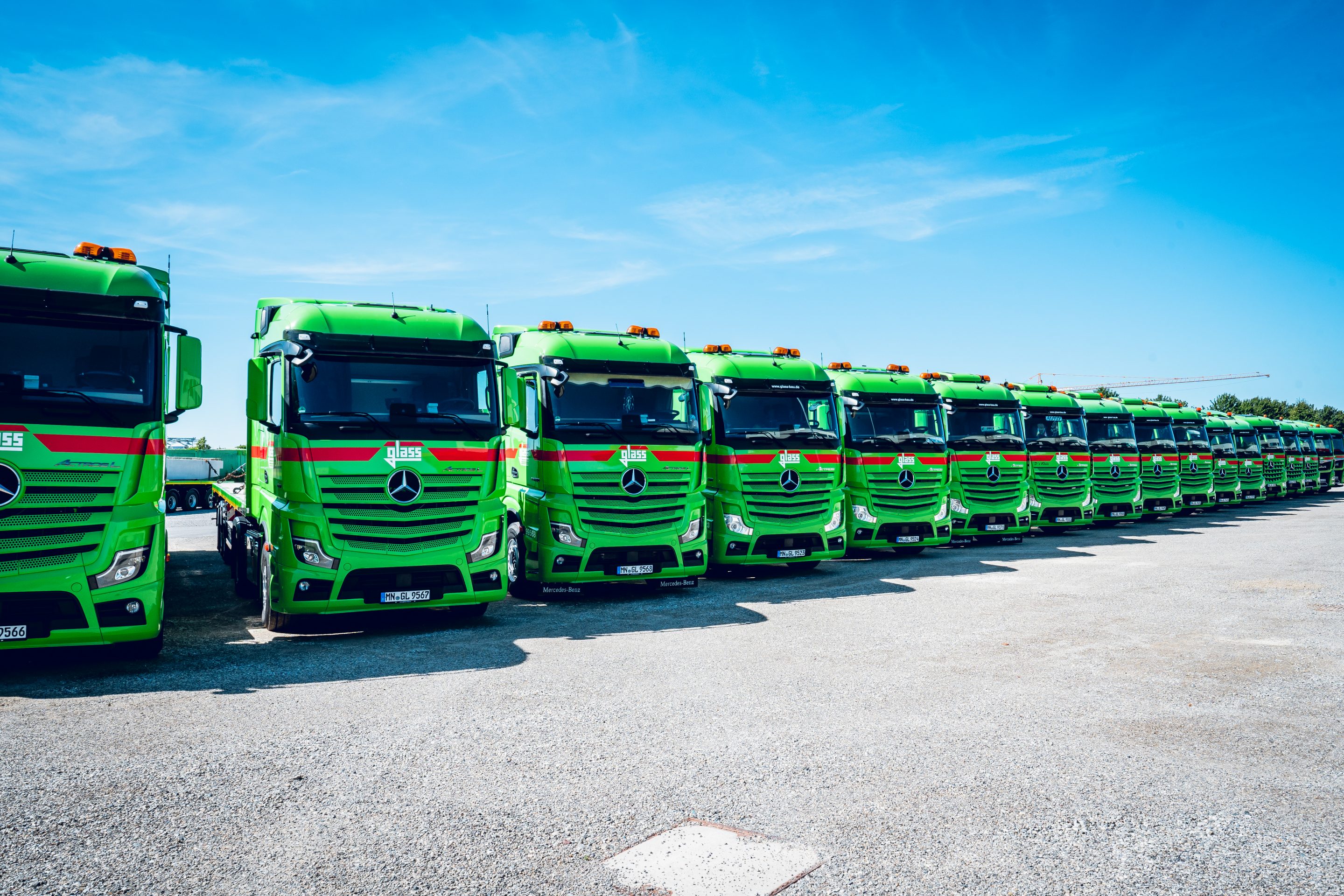 Glass_75Jahre_Feier_Sommerfest_Juli_2023_1 Bilder Baumeister Baustelle